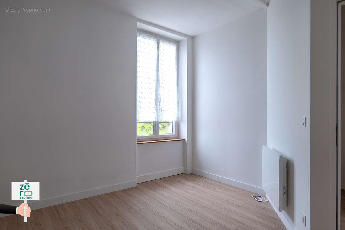 Maison à CHAMPAGNE-LES-MARAIS