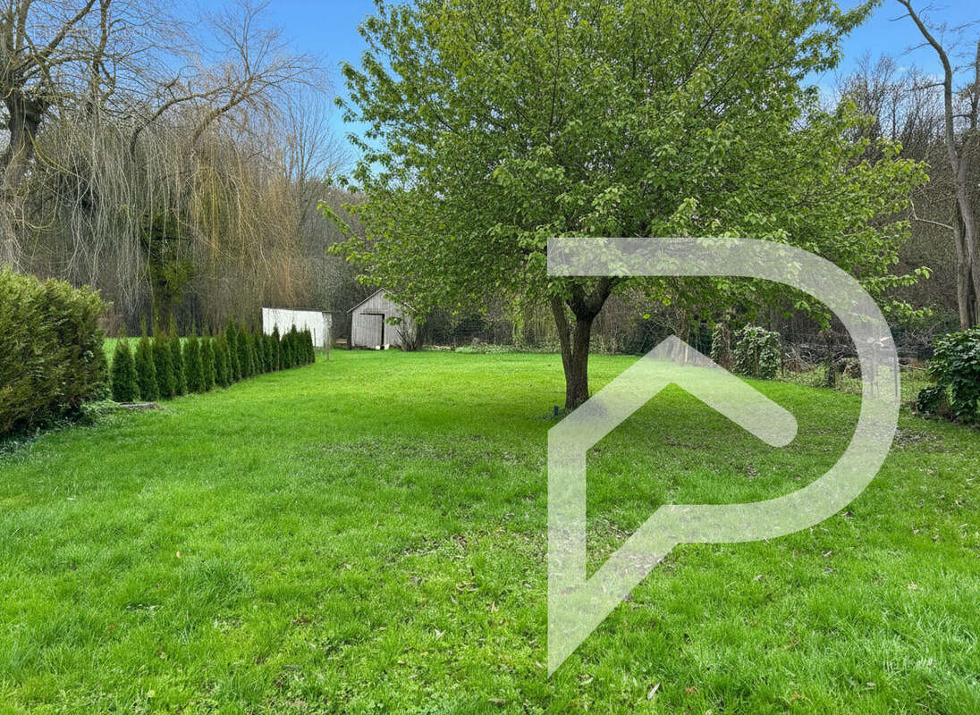 Maison à MOGNEVILLE