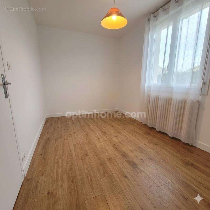 Maison familiale 130 m² à Quévert – 5 chambres, jardin 580 exposé au sud, centres commerciaux Leclerc et Carrefour à 2 pas - photo 9
