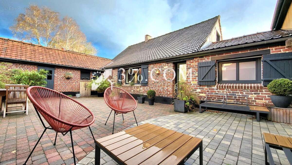 Maison à NEUVE-CHAPELLE