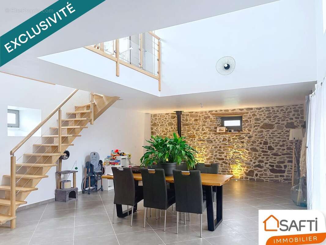 Photo 5 - Maison à DINGE