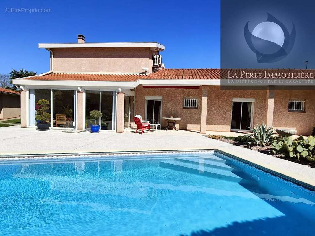 Maison à GRATENTOUR