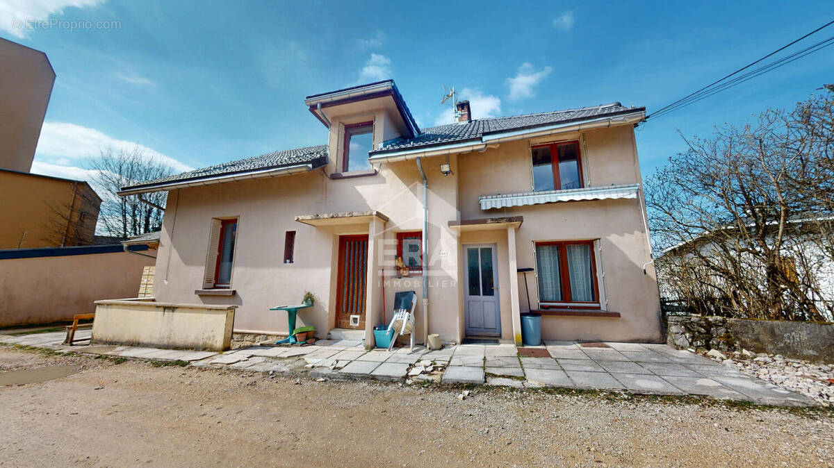 Maison à HAUTEVILLE-LOMPNES
