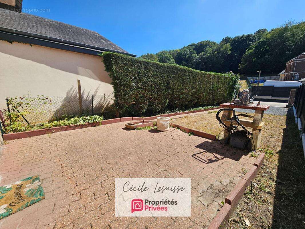 Maison 4 pièces avec terrasse, petit jardin et espace de stationnement - photo 2