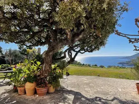 Photo Maison à Theoule-Sur-Mer au prix de 2 632 500€