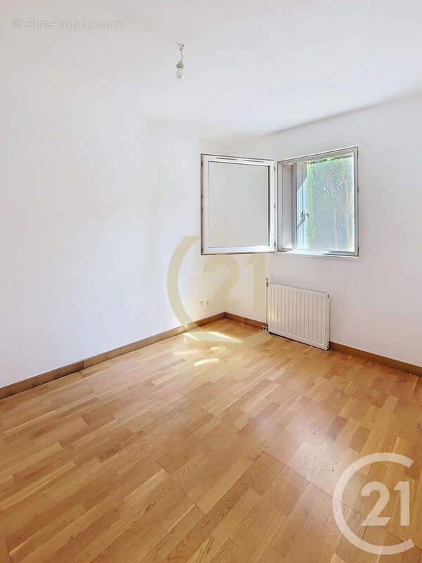 Appartement à LATTES