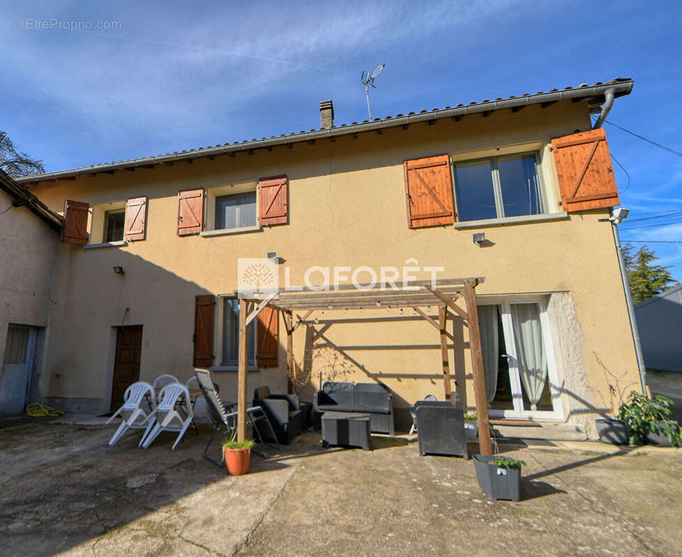 Maison à LISLE-SUR-TARN