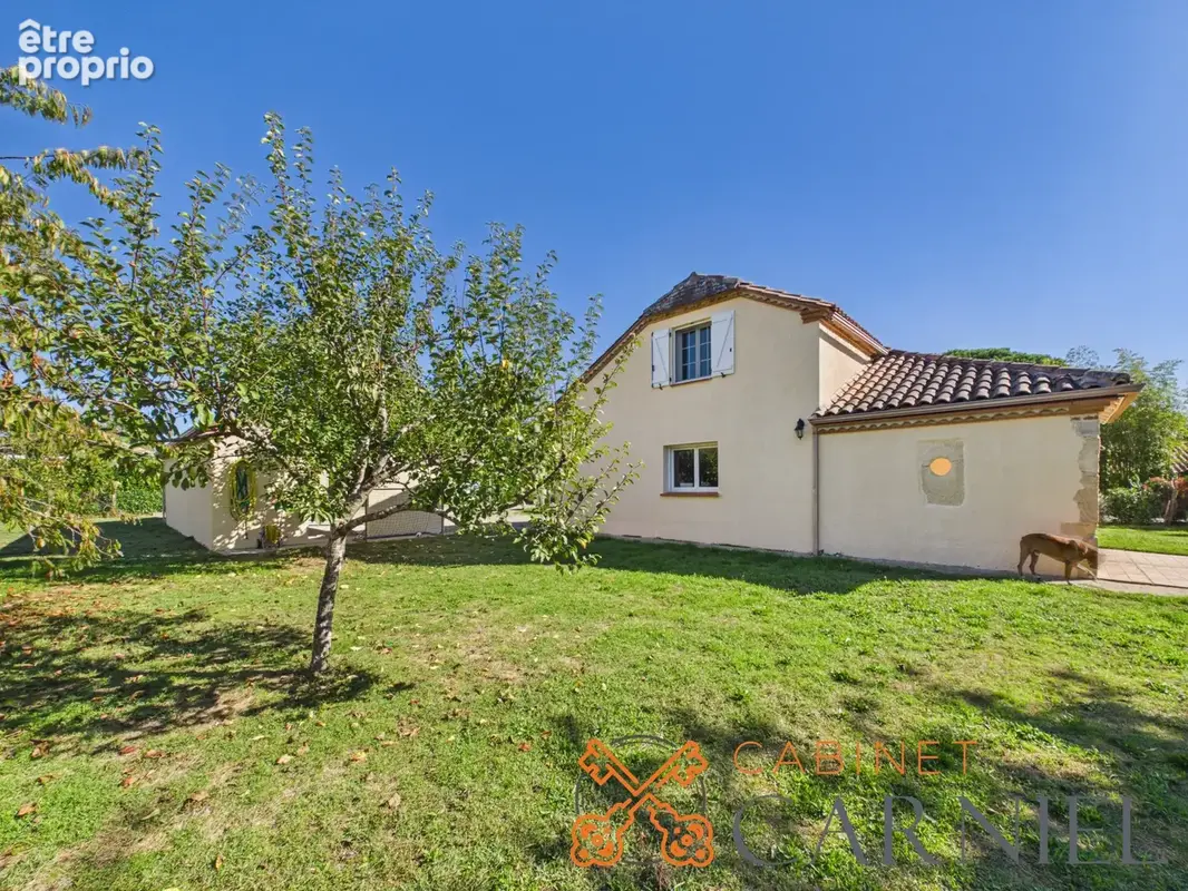Maison avec jardin arboré, piscine, garages d'environ 132 m2 et studio indépendant 28 m2 47200 Marmande - photo 2