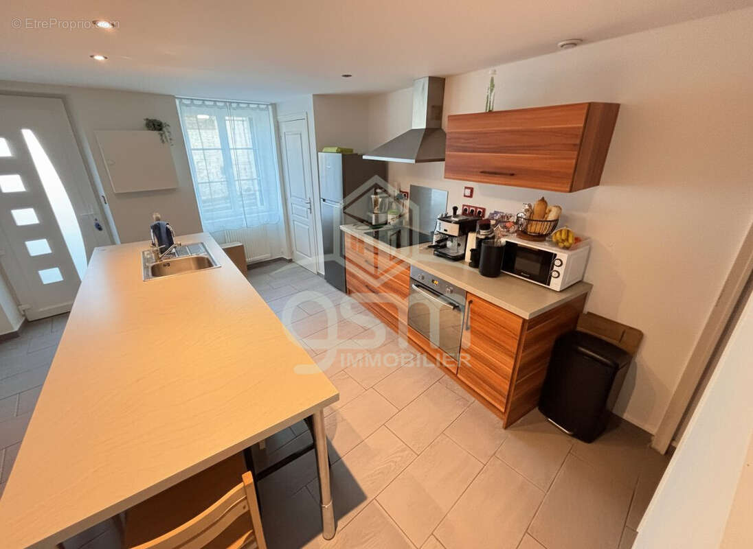 Maison à SAINTE-MAURE-DE-TOURAINE