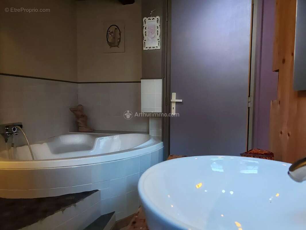 Maison à CASTELNAU-DE-MONTMIRAL