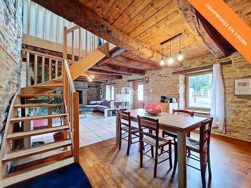 Maison à ROUDOUALLEC