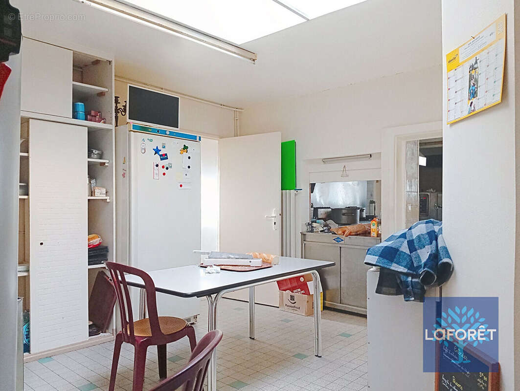 Commerce à LES ESSARTS