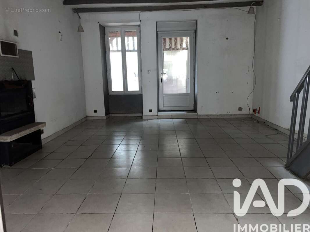Maison 132 m² à Pouzy-Mesangy  - photo 9