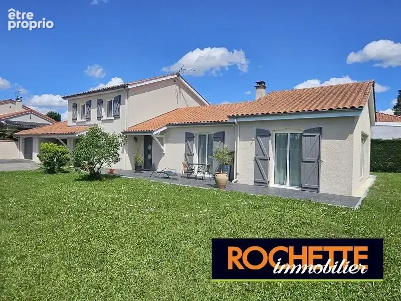 Maison 130 m² à Montrond-Les-Bains  - photo 2