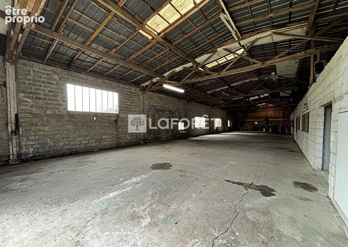 Entrepôt La Ferriere Aux Etangs 560 m2 - photo 2