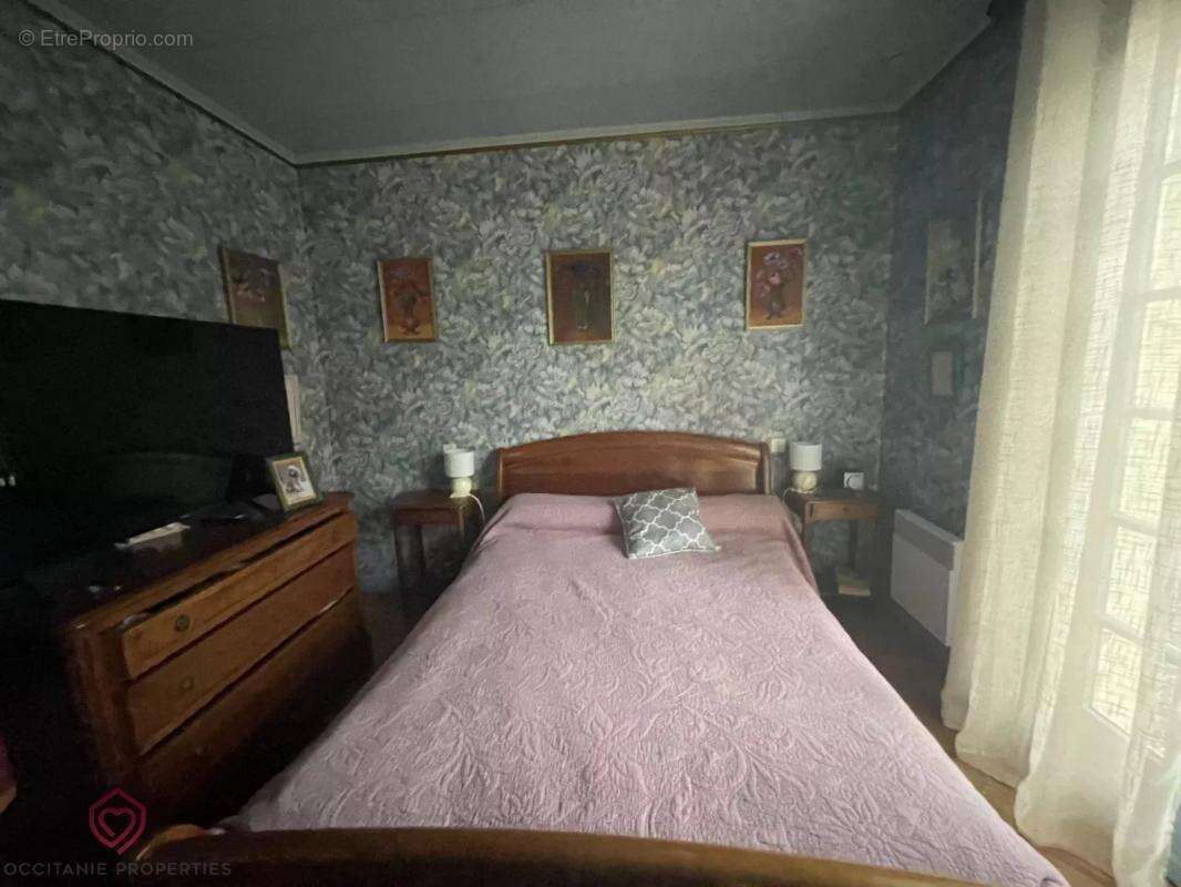 Maison à MONTBRUN-BOCAGE