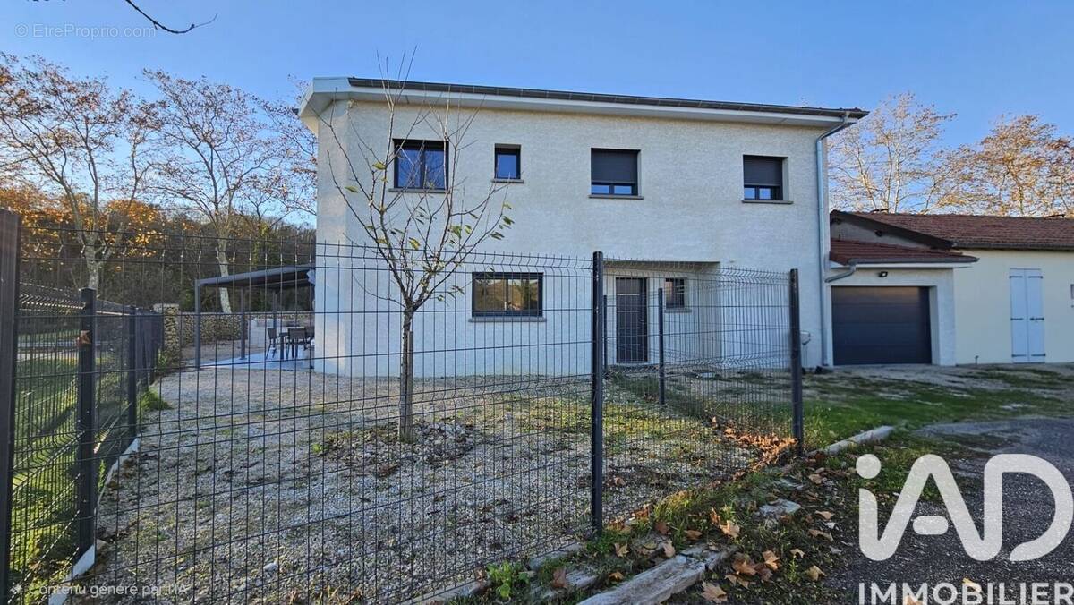 Photo 1 - Maison à NEUVILLE-SUR-AIN
