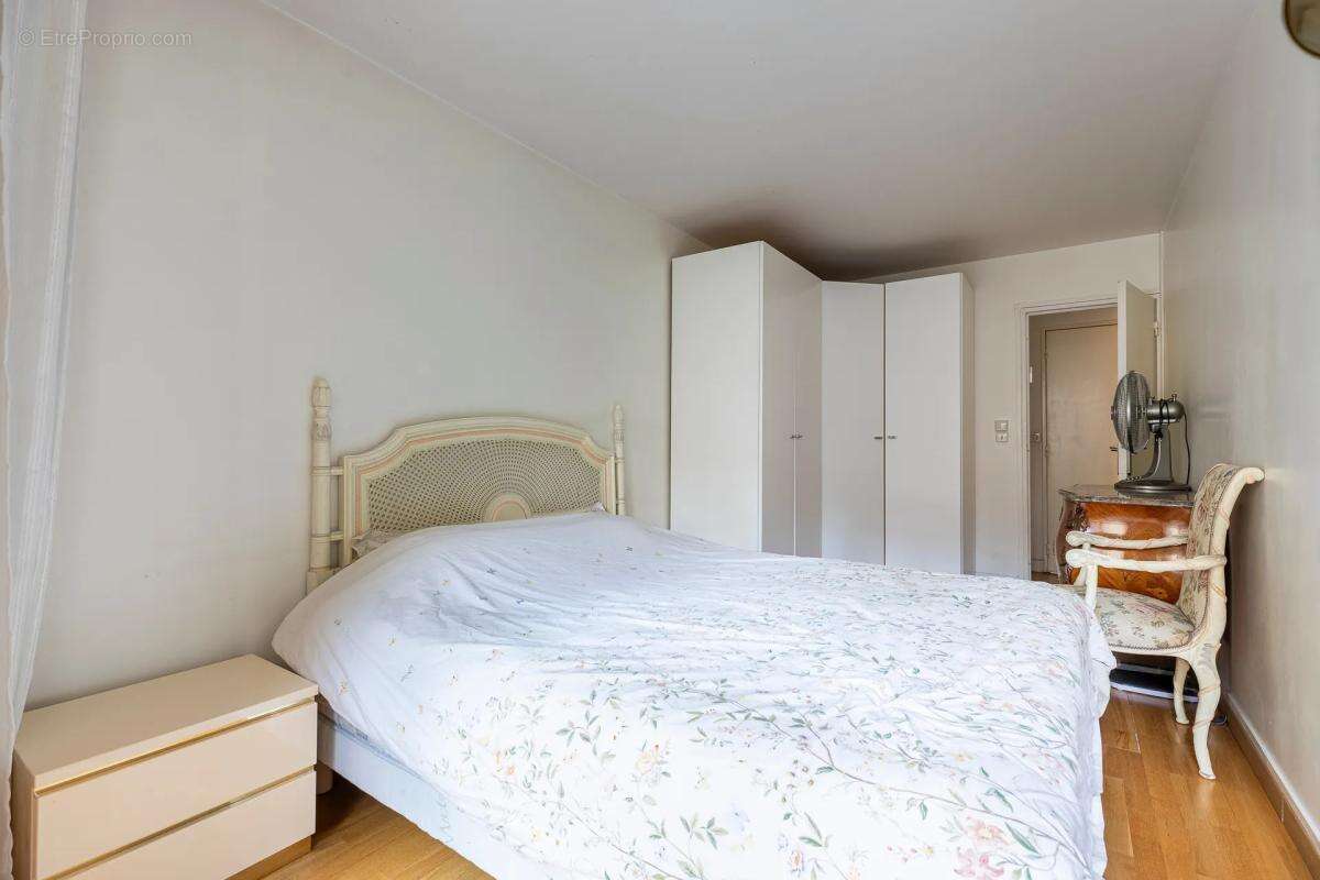 Appartement à PARIS-19E