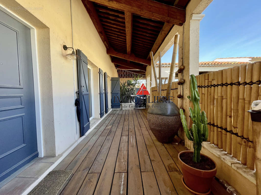 Appartement à COGOLIN