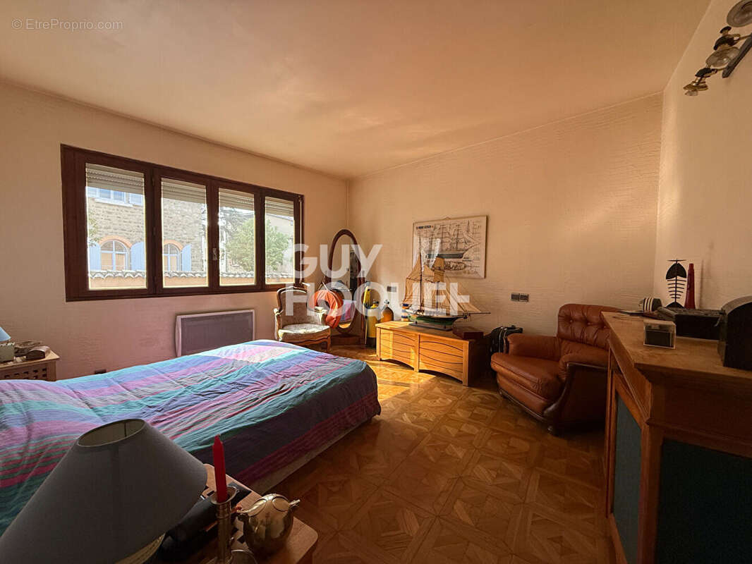 Appartement à MORNANT