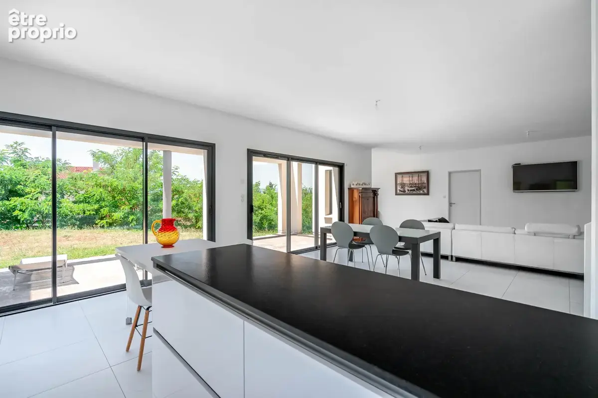 Maison tres recente  - 5 pieces - 181m2 montmerle sur saone - photo 8