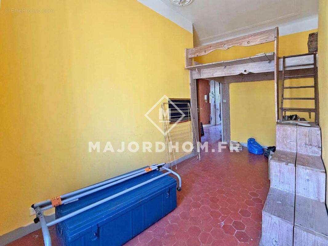 Appartement à MARSEILLE-6E