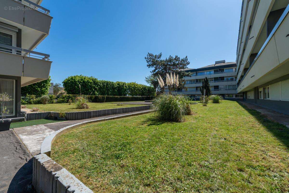 Appartement à THIAIS