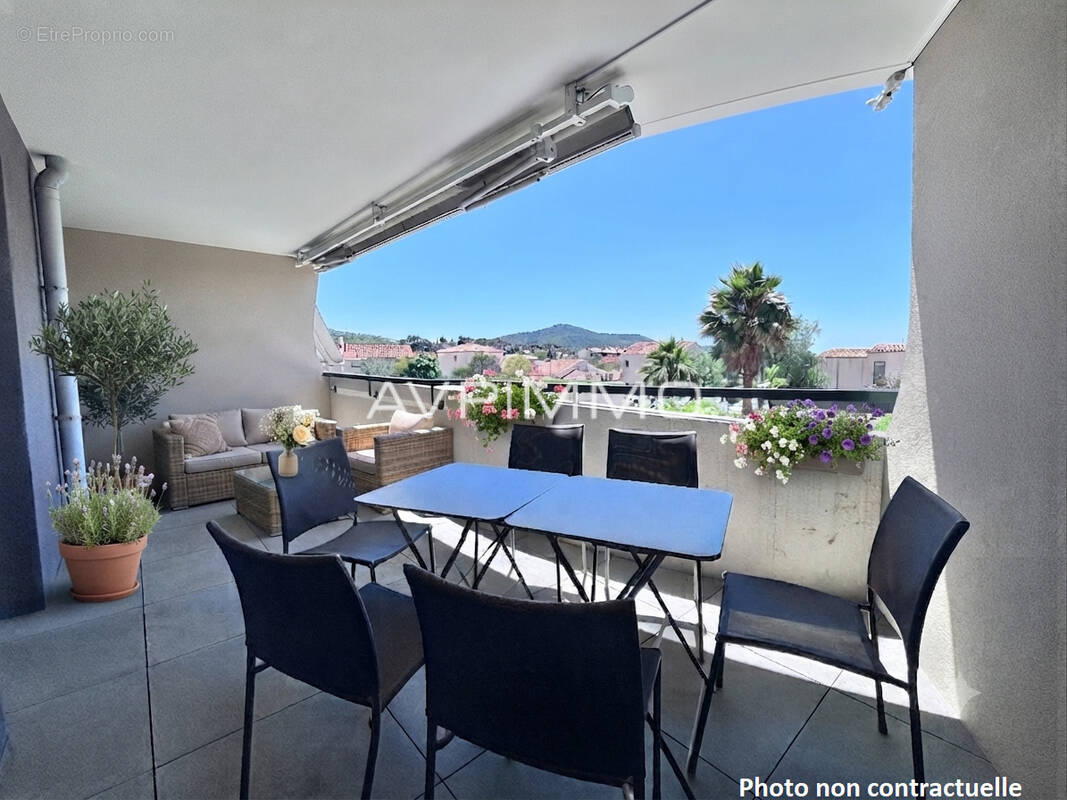 Appartement à SAINT-CYR-SUR-MER