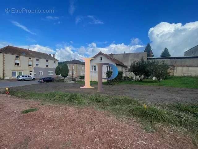 Terrain à SAINT-DENIS-DE-CABANNE