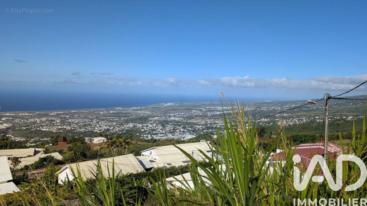 Photo 1 - Terrain à SAINT-DENIS