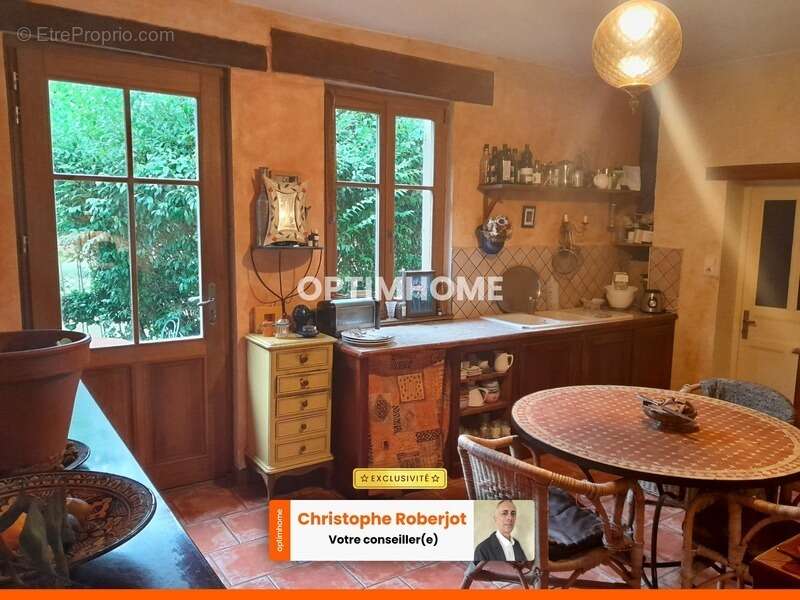 Maison à LONGEPIERRE