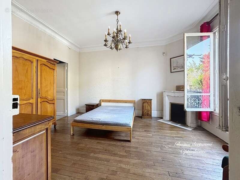 Maison à LE PERREUX-SUR-MARNE