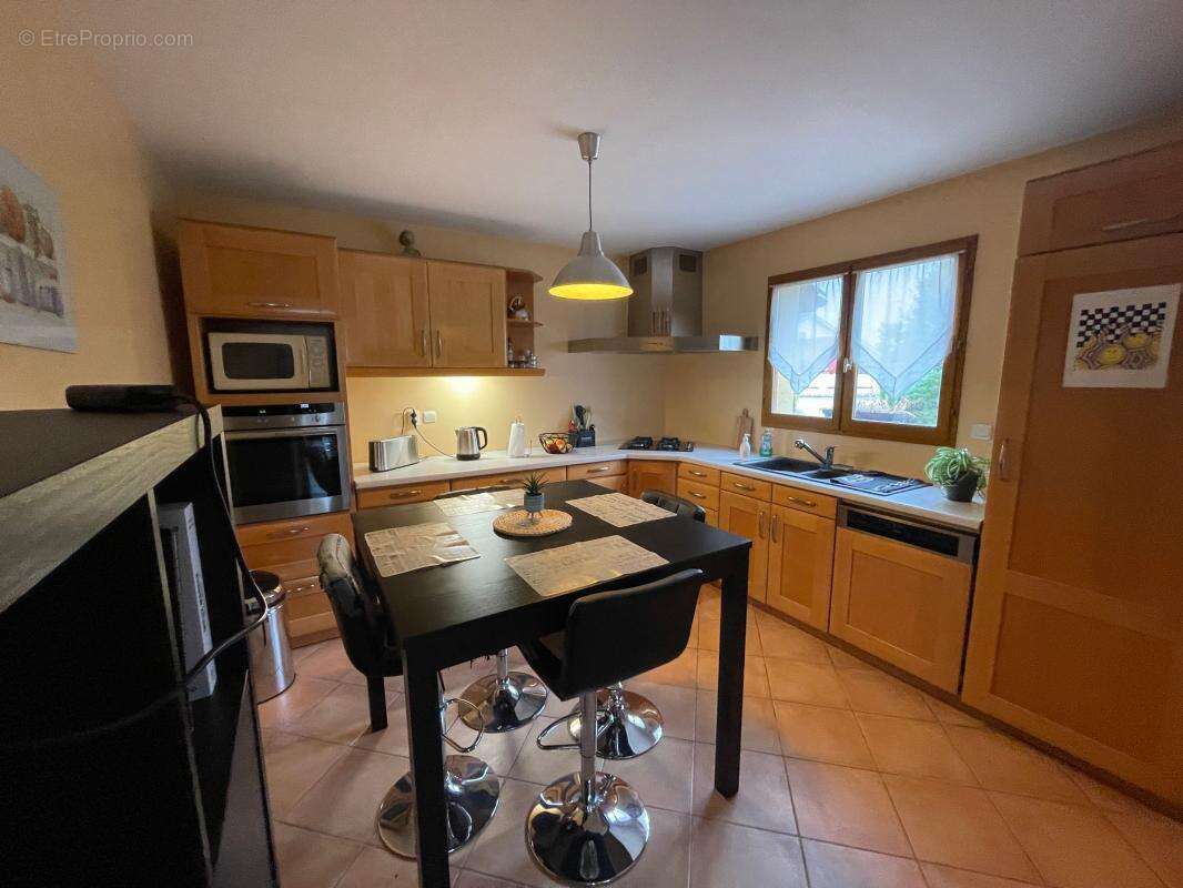 Maison à SAINT-ROMAIN-DE-JALIONAS