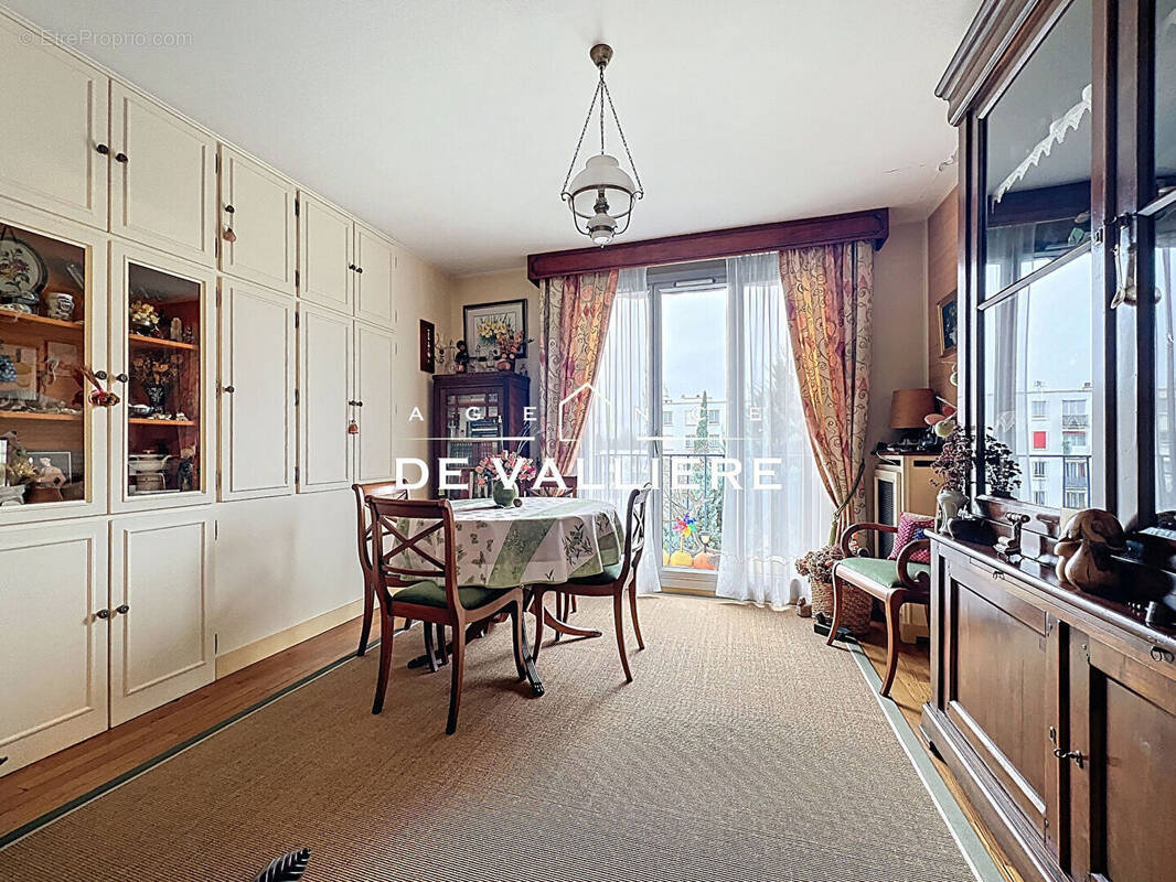 Appartement à RUEIL-MALMAISON