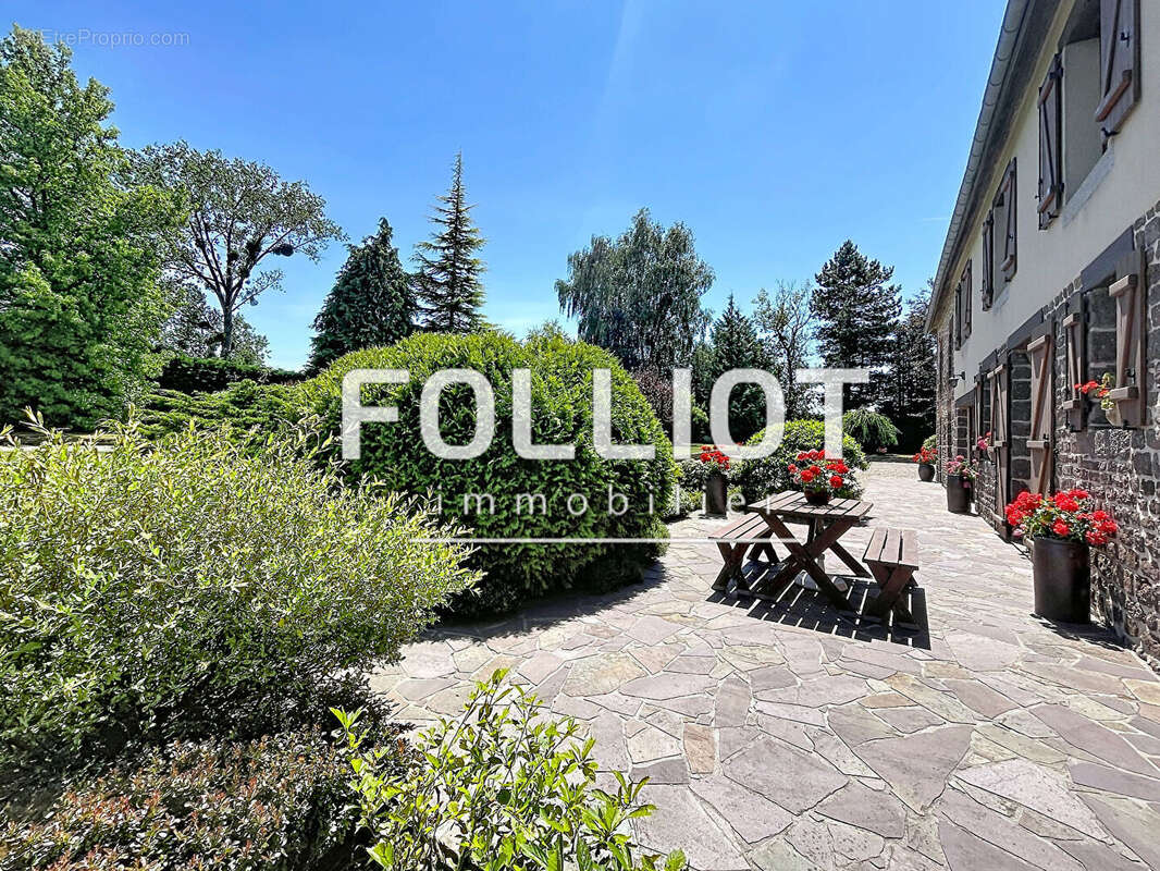 A vendre  - Maison de caractère - A vendre  -  Bourgvallees - photo 12