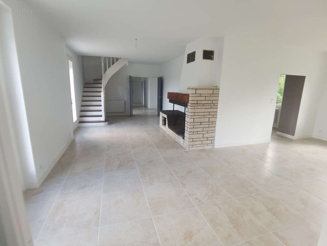 Maison à CHASSENEUIL-SUR-BONNIEURE