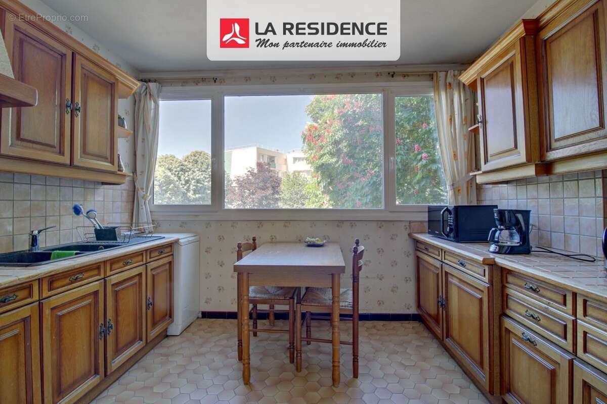 Appartement à LES MUREAUX