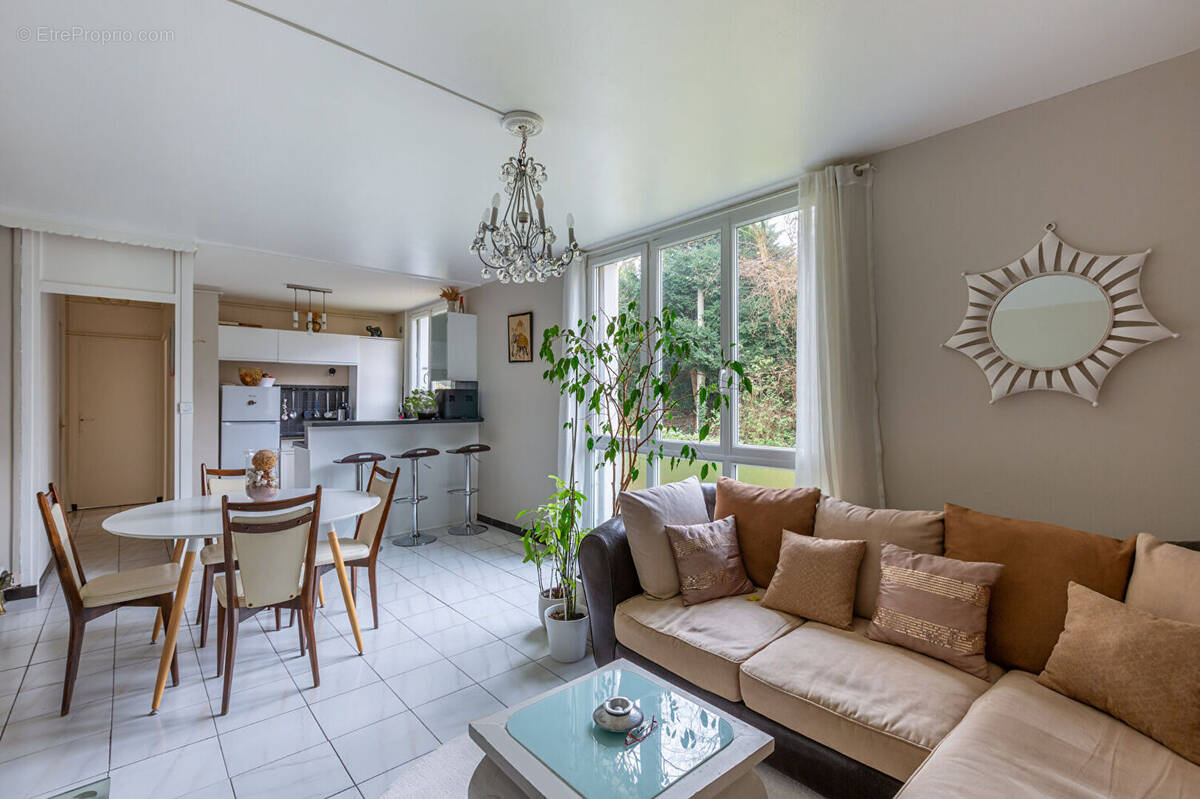 Appartement à COLLONGES-AU-MONT-D&#039;OR