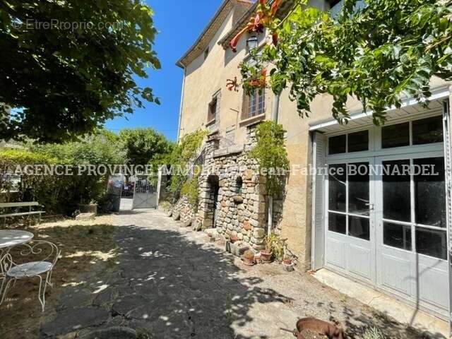 Maison à ROCHEBRUNE