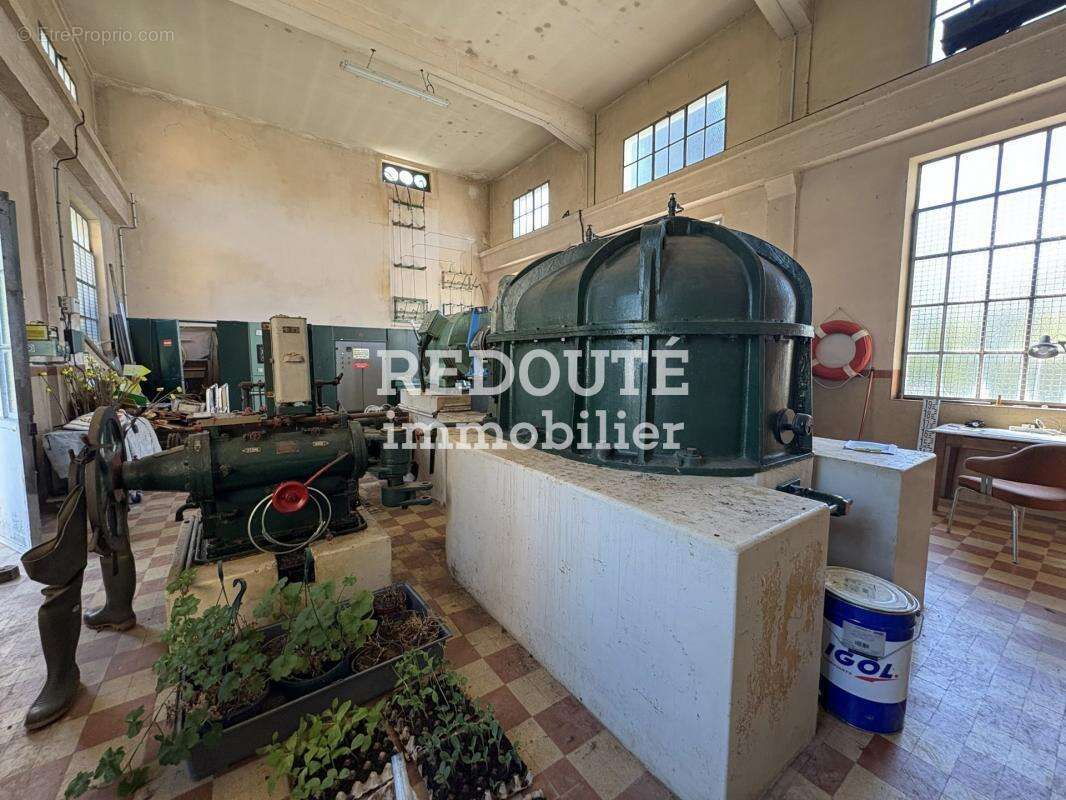 Commerce à VOUZIERS