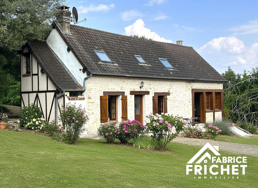 Maison 96 m² à Saint-Pierre-De-Bailleul  - photo 3