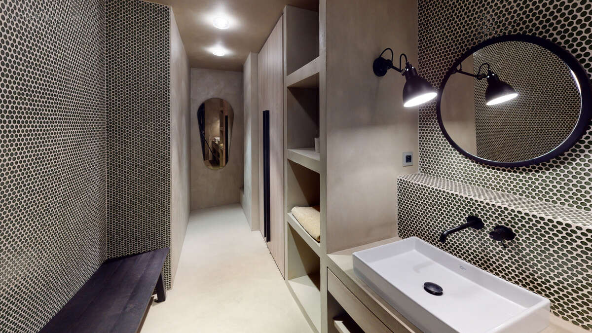 Appartement à MARSEILLE-1E