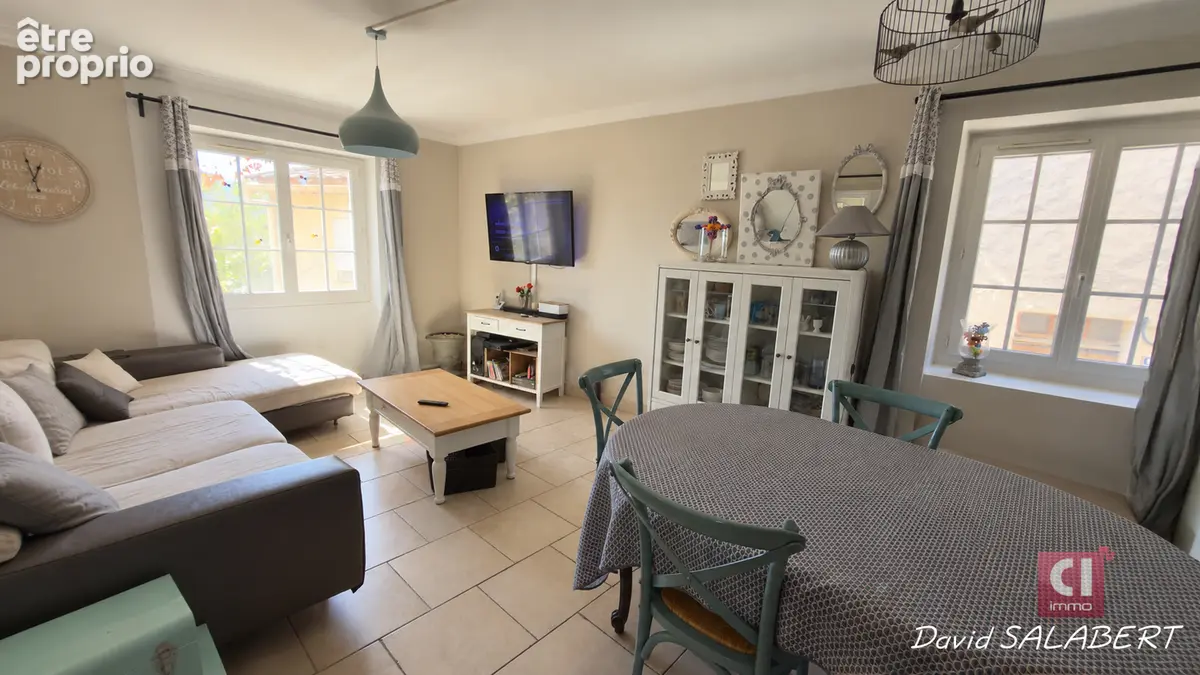 Maison Sainte Anastasie Sur Issole 4 pièce(s) 120m² avec cours privative - photo 3