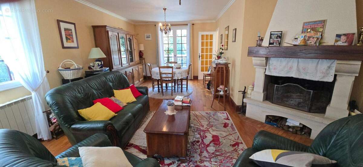 Maison à COULOUNIEIX-CHAMIERS