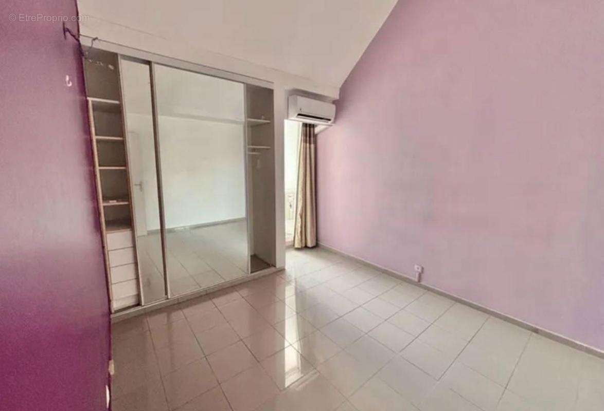 Appartement à LES ABYMES