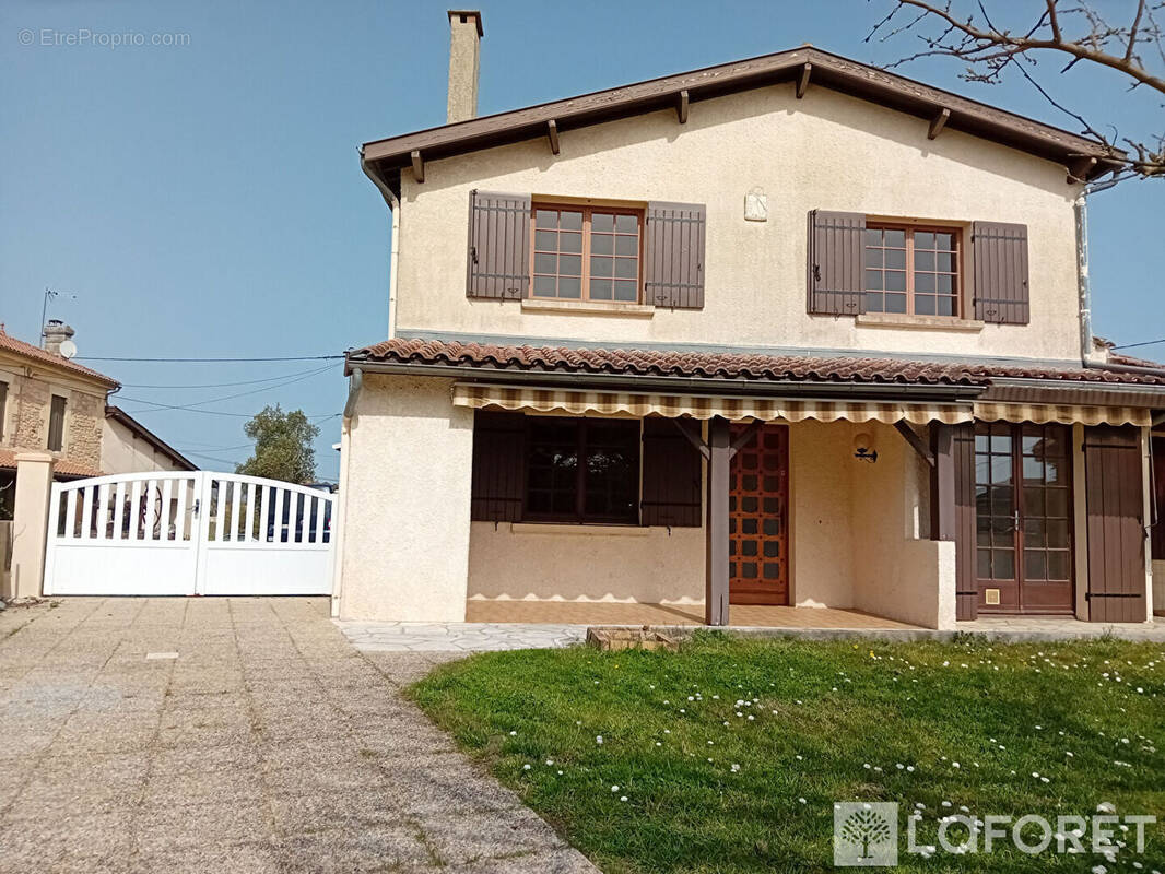 Maison à LOUPIAC