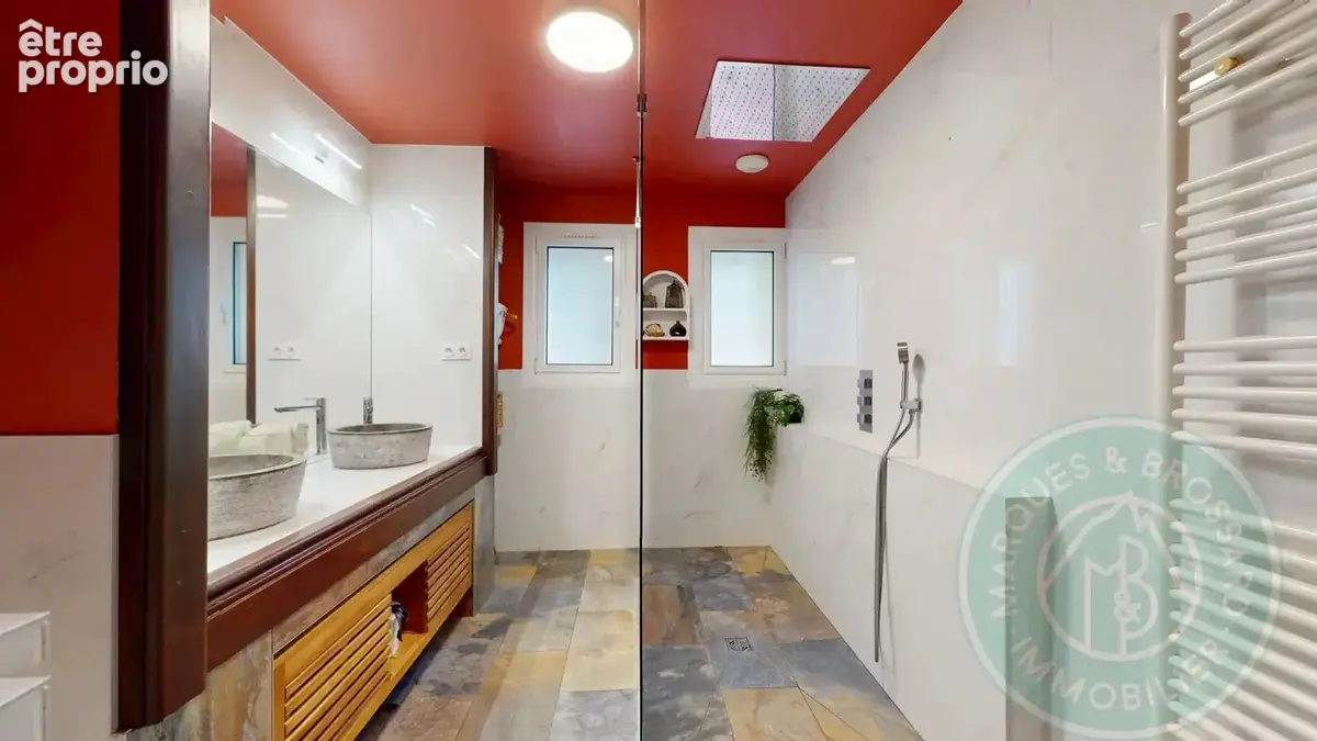 Maison rénovée 5 chambres avec Piscine et terrain - photo 6