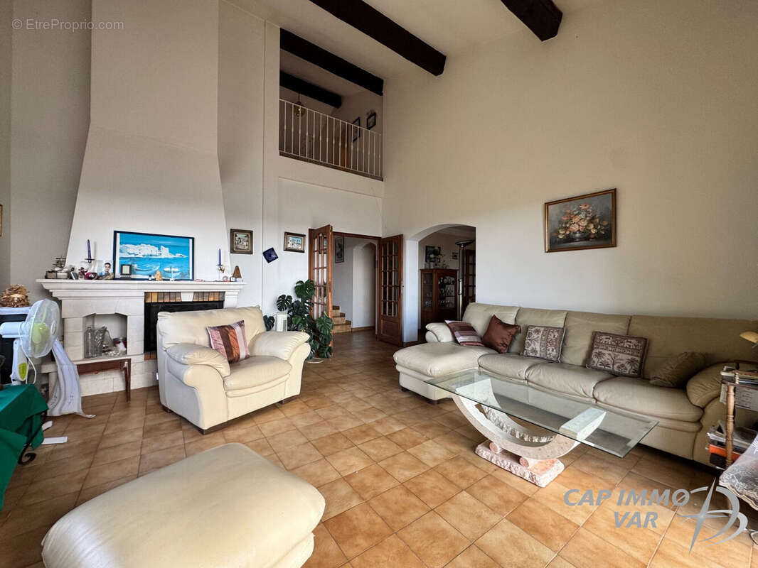 Maison à SIX-FOURS-LES-PLAGES