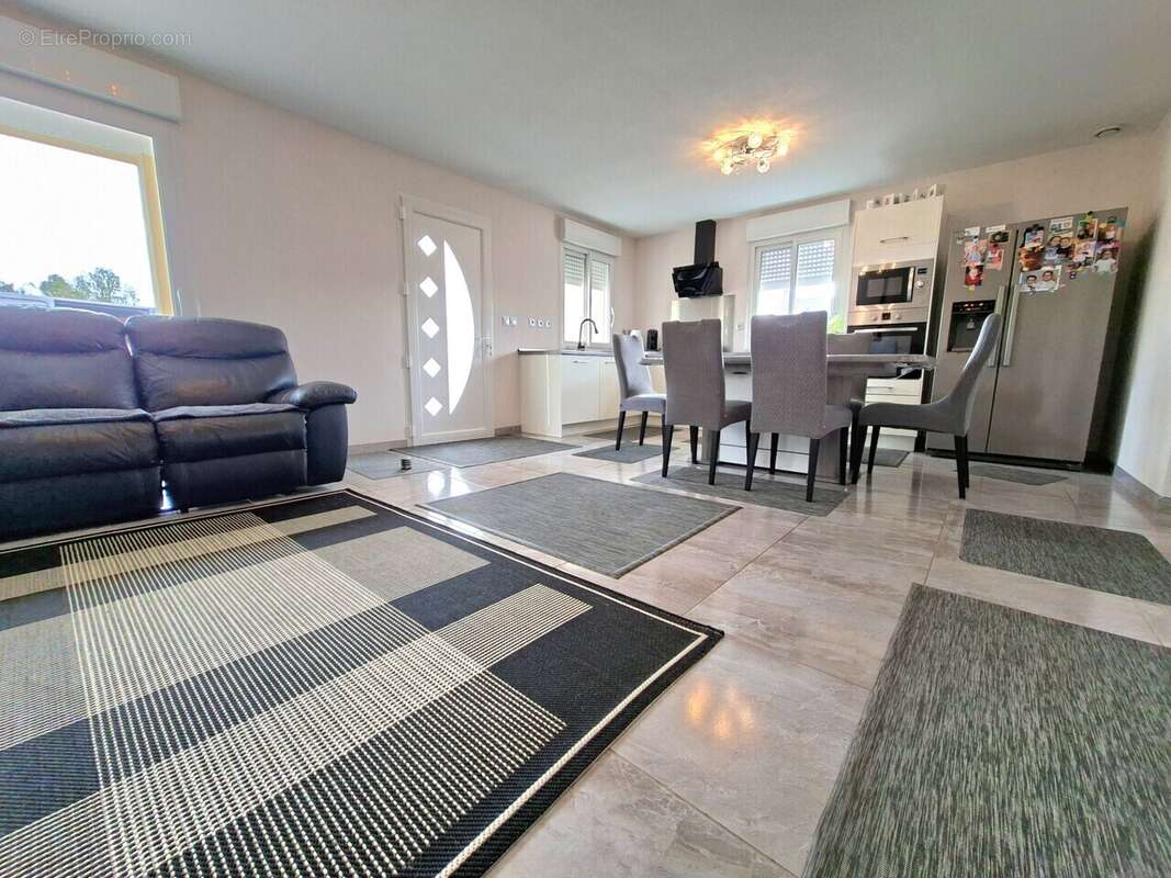 Maison à SAINT-AUBIN-LE-CAUF