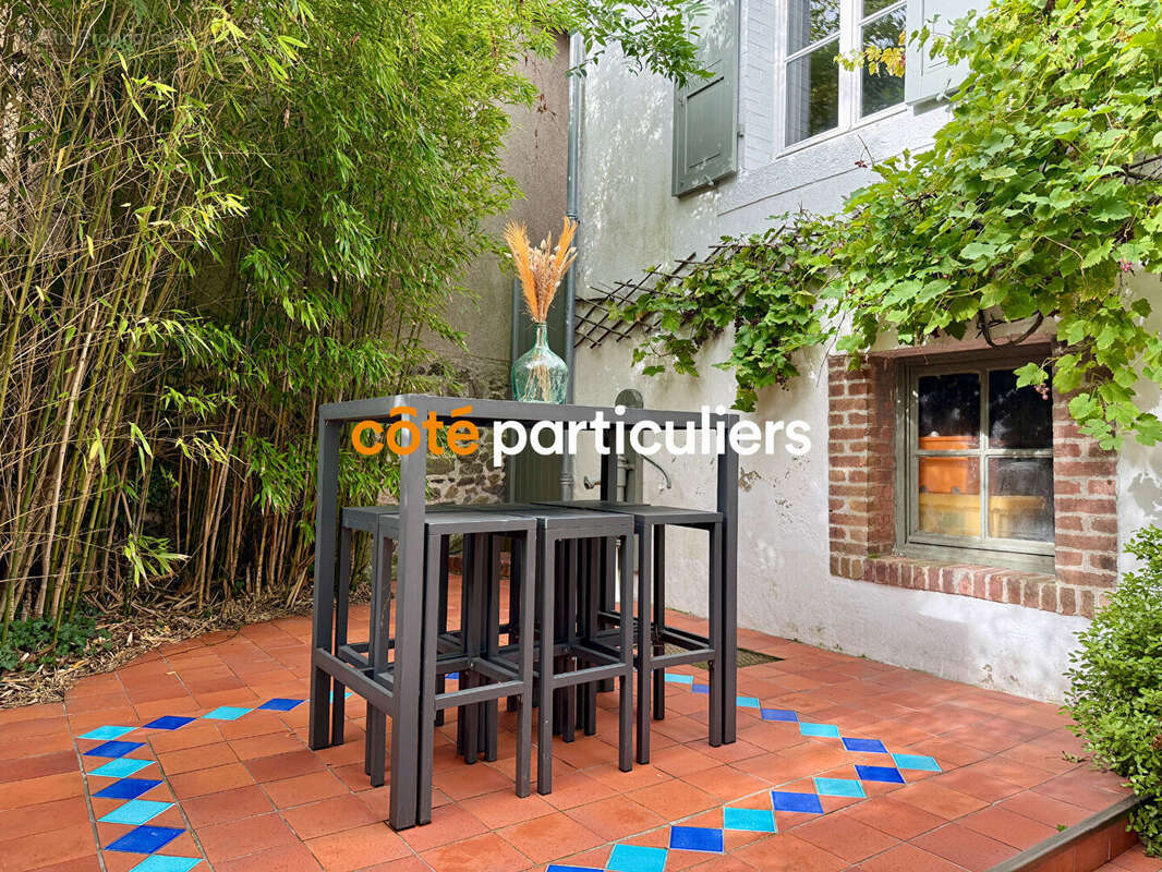 Maison à DONVILLE-LES-BAINS